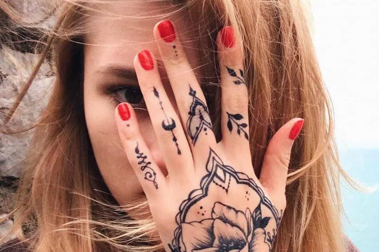 Tatouage éphémère à l'encre naturelle Tattoo Minimalist